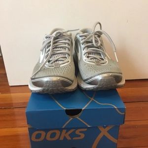 Brooks ghost 10